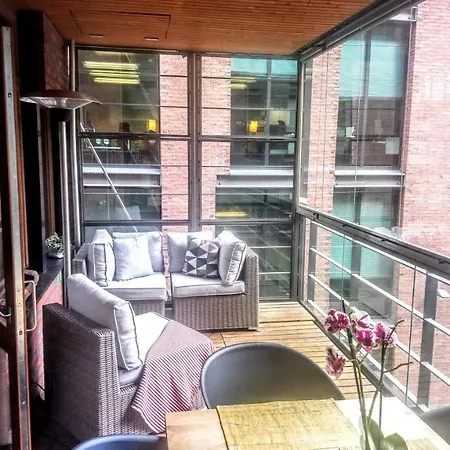 Superb Location + Silence + Sauna Huoneisto *